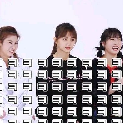 Behind-the-scenes cut of TWICE
