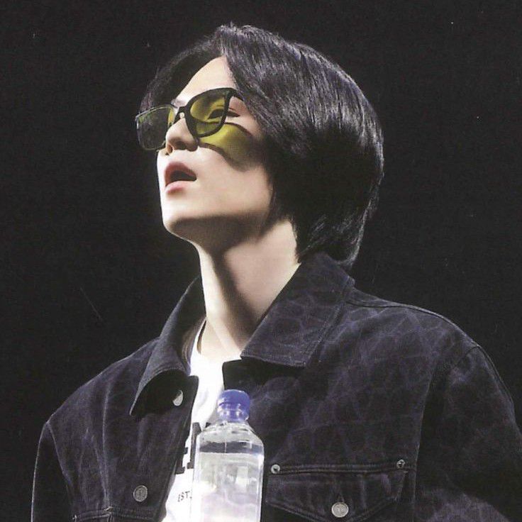슈가 (방탄소년단)의 최신 사진