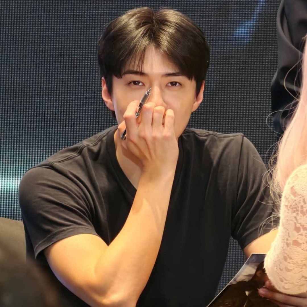 Foto aktivitas terbaru EXO