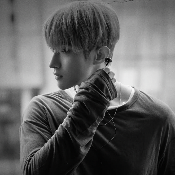 Foto terbaru DK (SEVENTEEN)