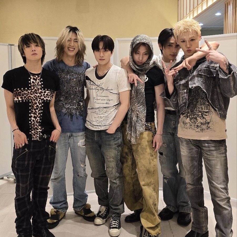 Behind-the-scenes cut of JUST B