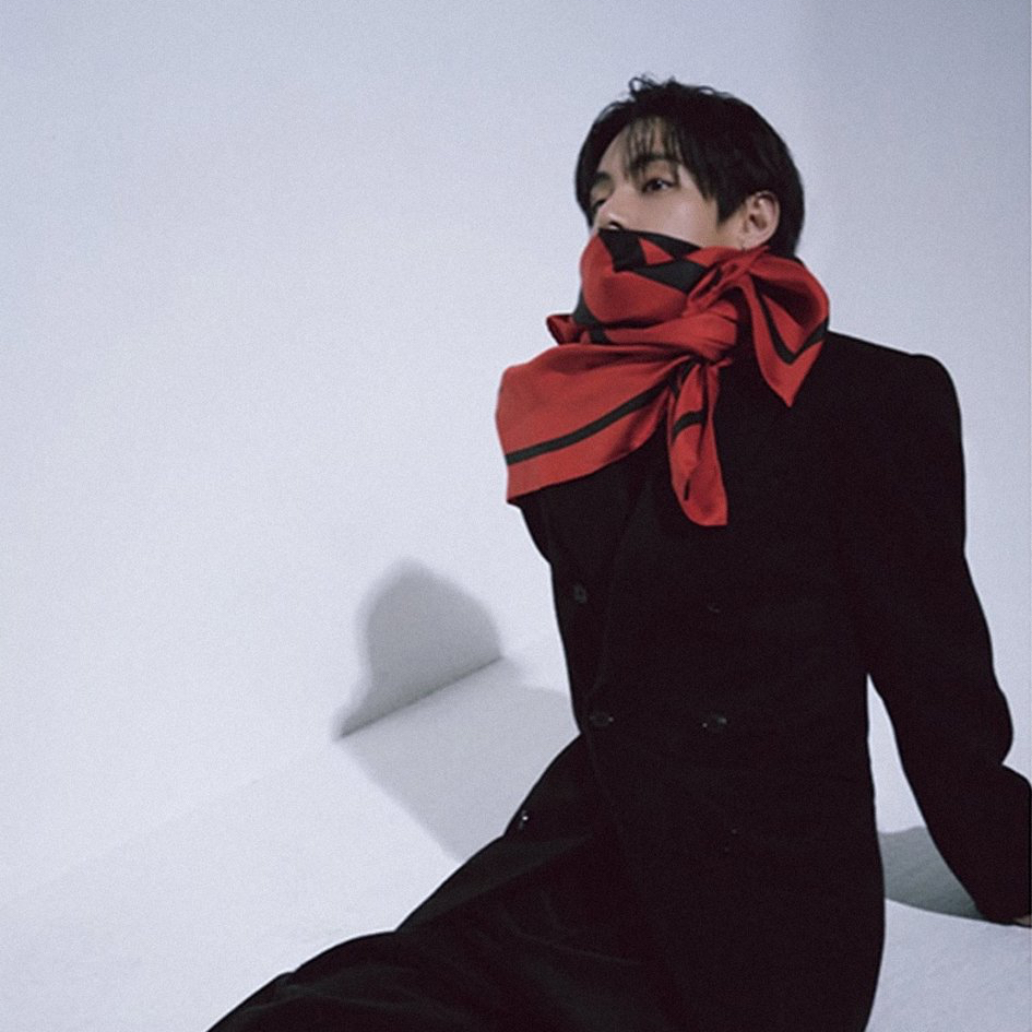 뷔 (방탄소년단) 최근 활동샷