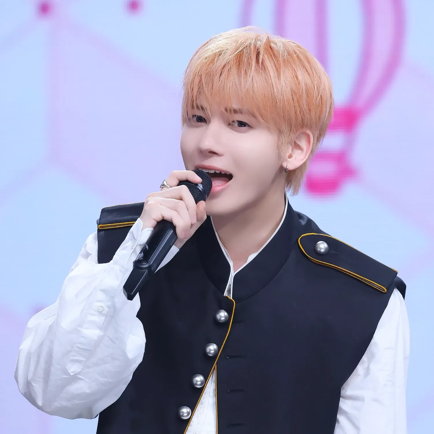 太顯 (TOMORROW X TOGETHER)的最新活動照片