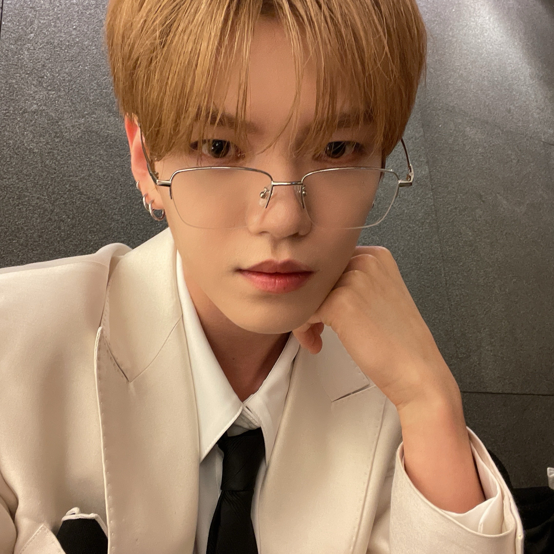 Behind-the-scenes cut of Gyehyeon (VERIVERY)