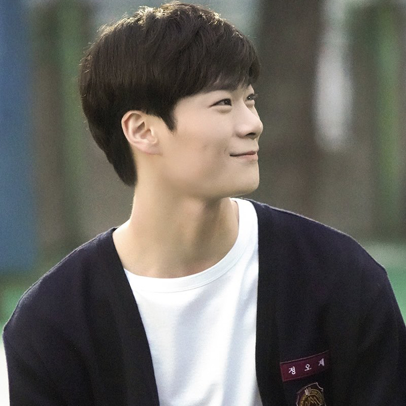 A moment captured by ASTRO's fan