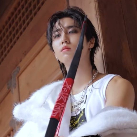 Latest photo of HAN (Stray Kids)