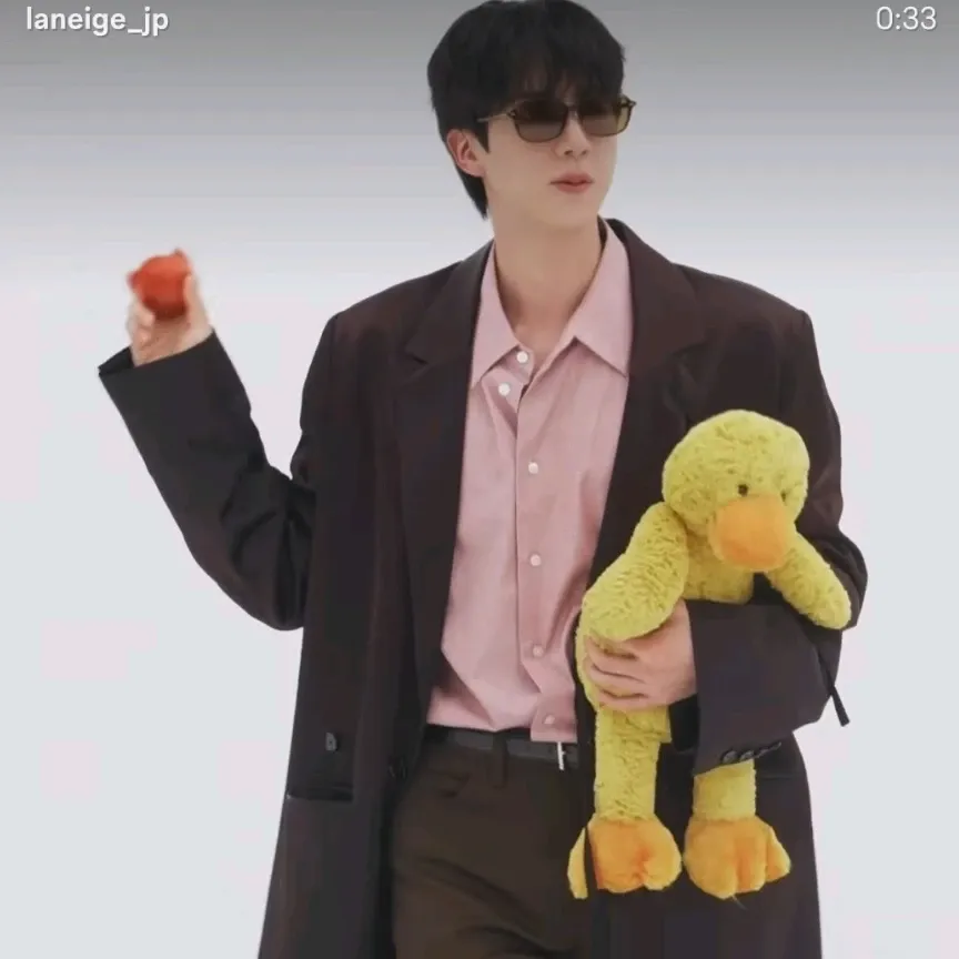 Behind-the-scenes cut of Jin (BTS)