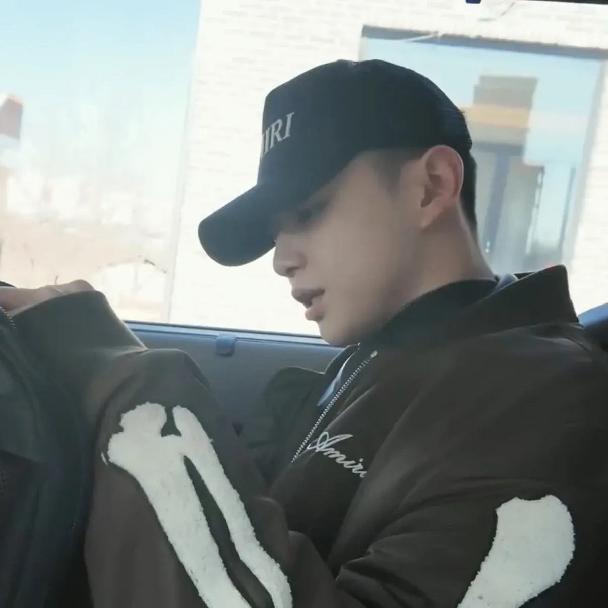 Behind-the-scenes cut of Kang Daniel