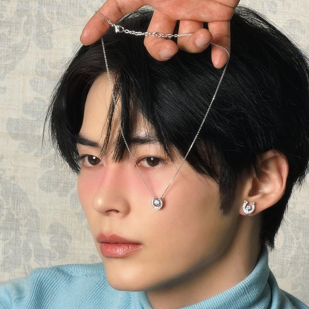 성한빈 (제로베이스원)의 최신 사진