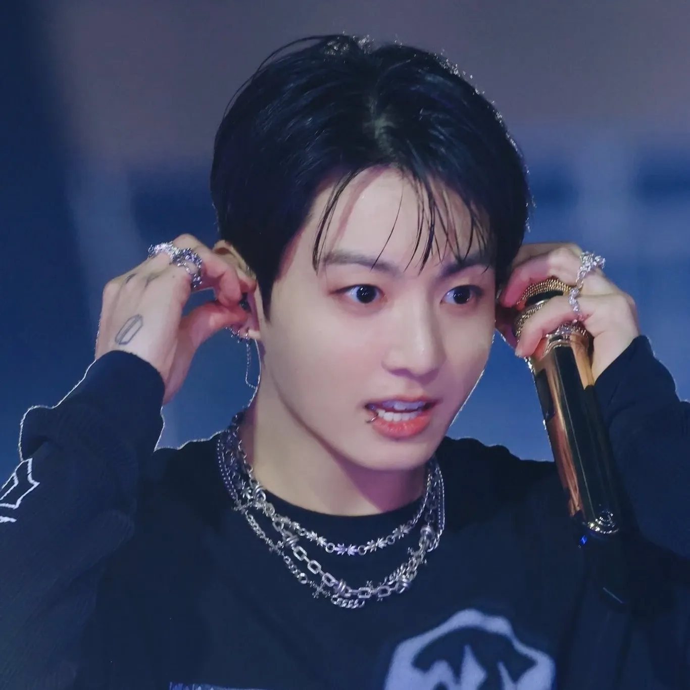 Momen yang diabadikan oleh penggemar Jungkook (BTS)