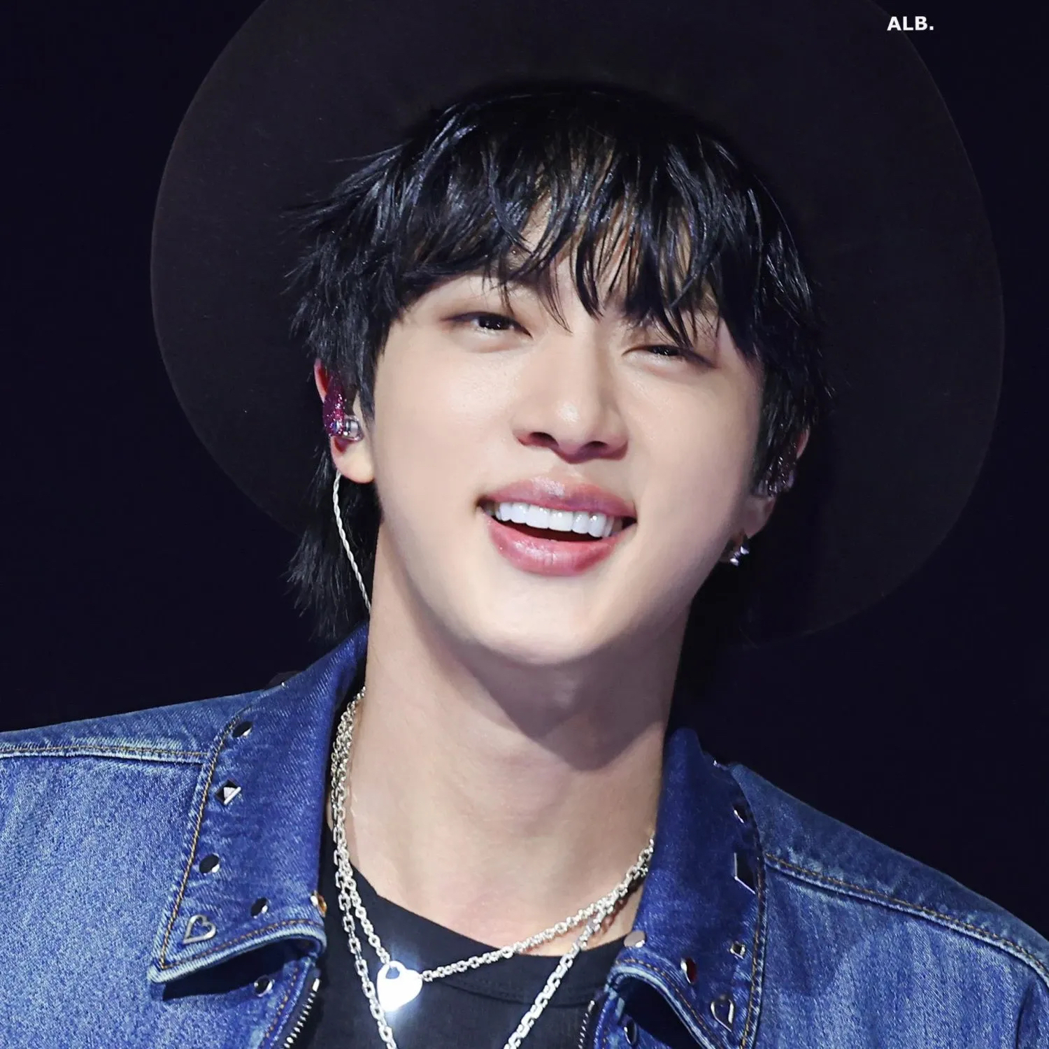 진 (방탄소년단)의 최신 사진