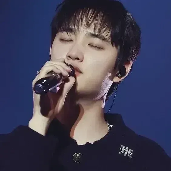 Foto terbaru D.O. (EXO)