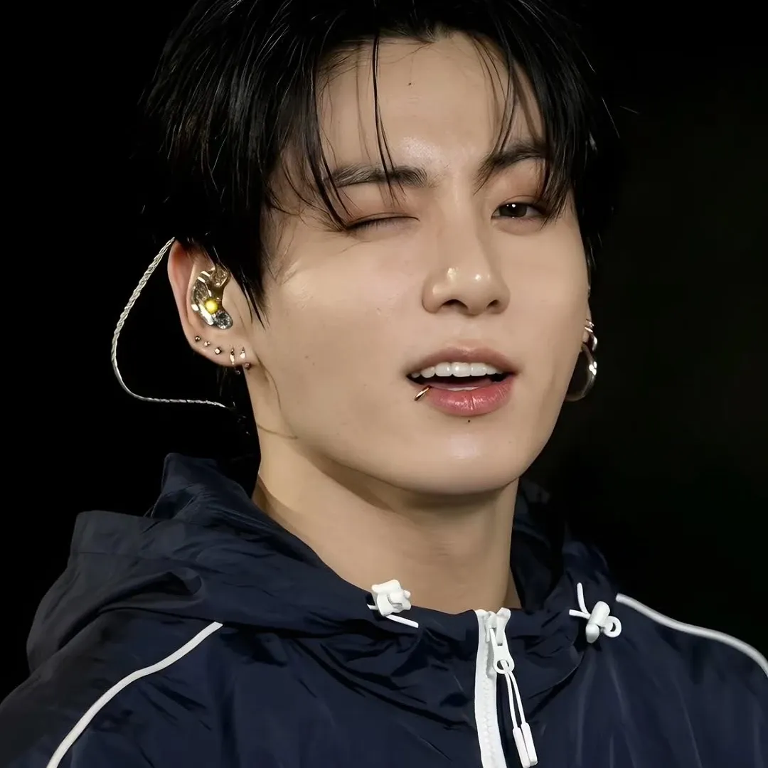 Latest photo of Jungkook (BTS)