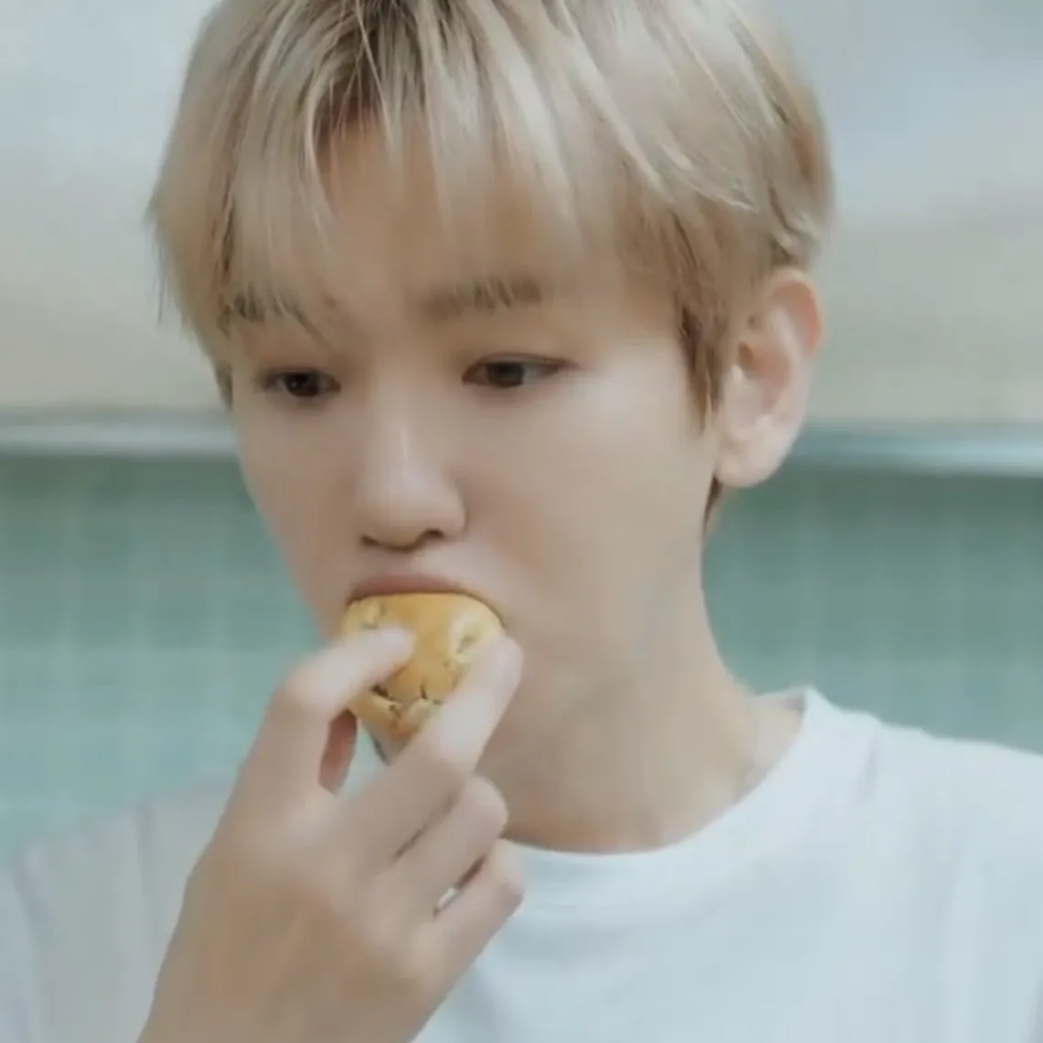 백현 (EXO)의 최신 사진