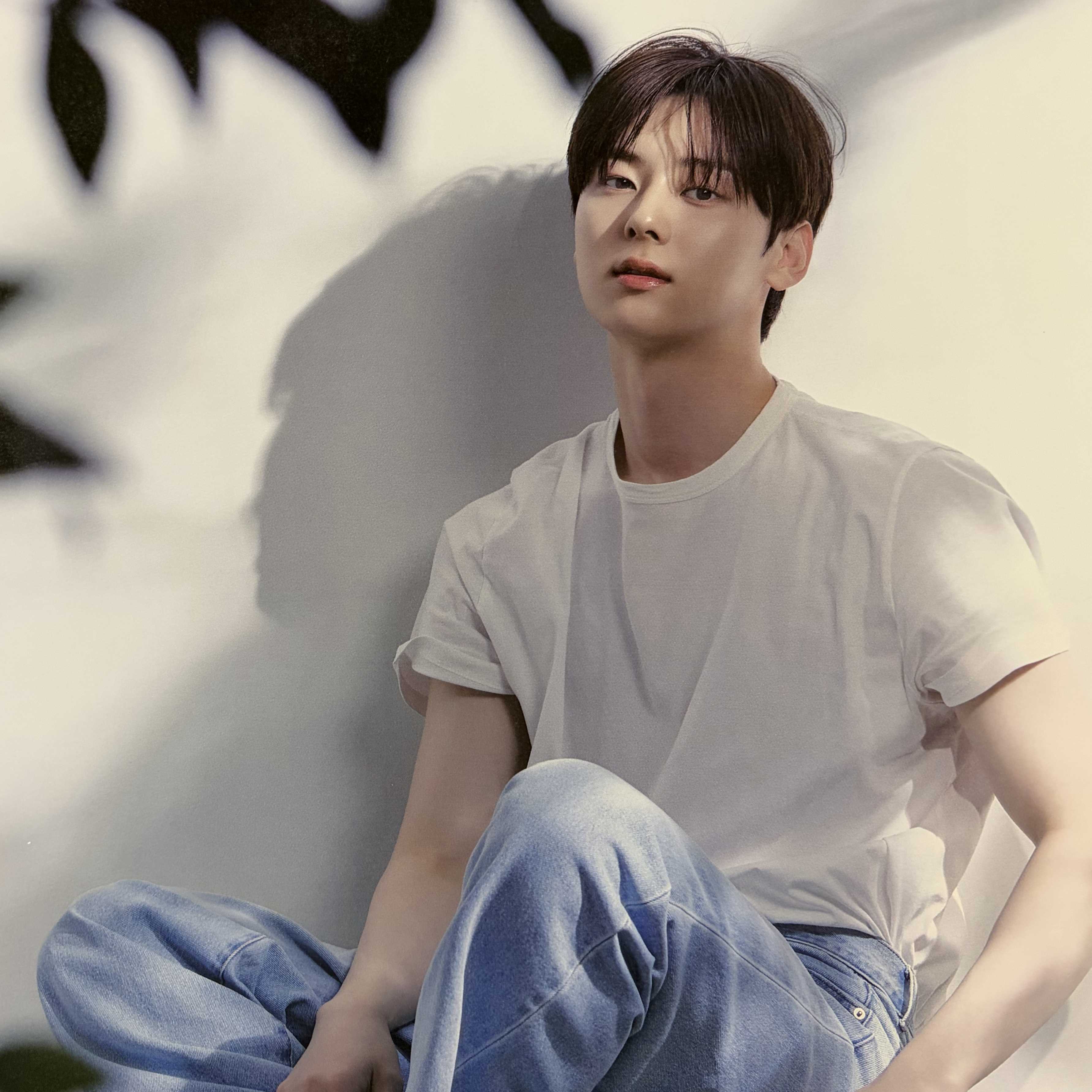 Behind-the-scenes cut of Hwang Minhyun