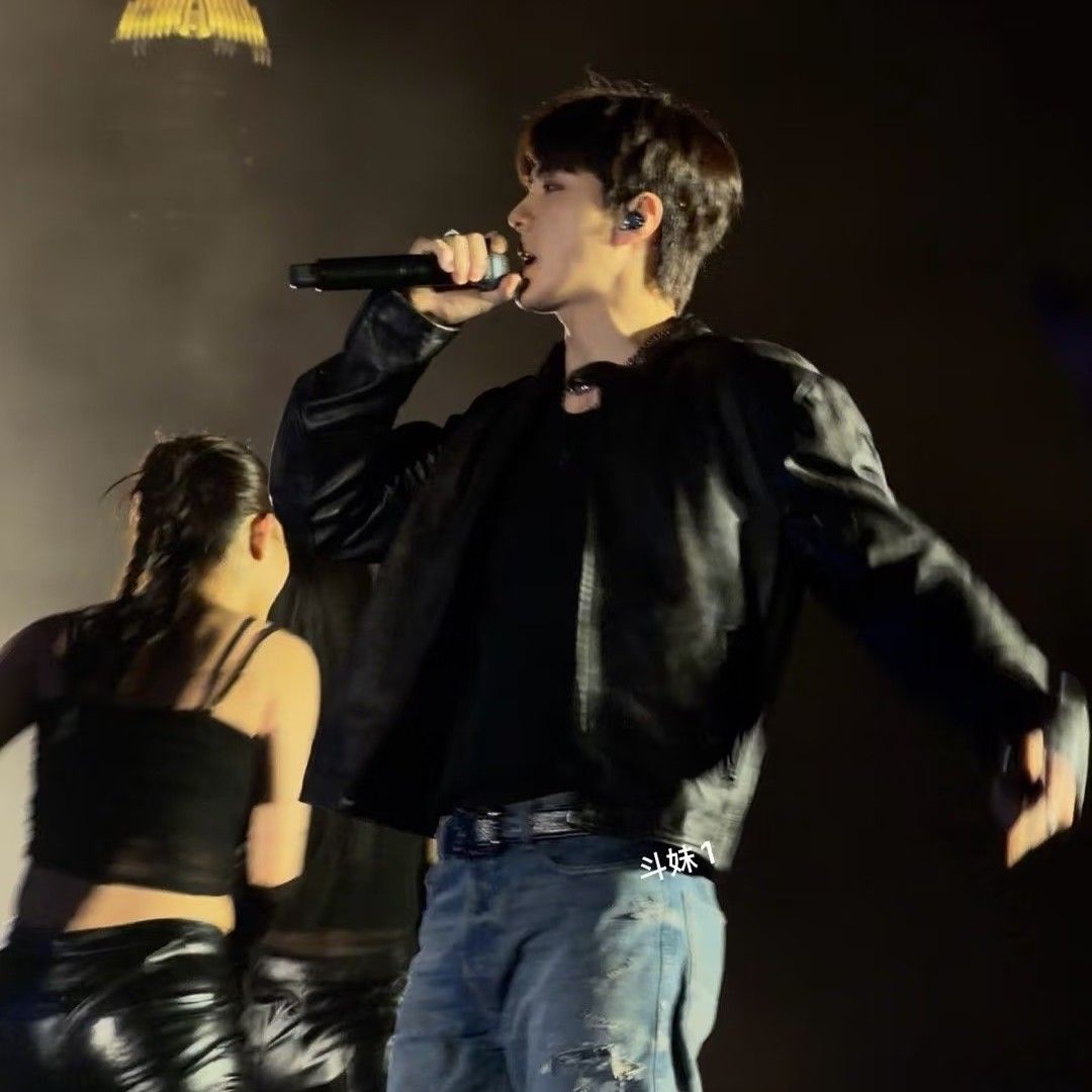 Behind-the-scenes cut of Sejeong