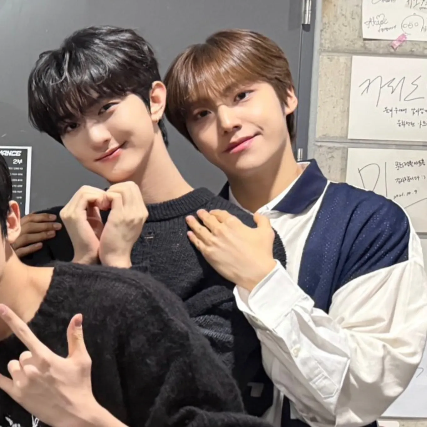 Behind-the-scenes cut of YOUNITE