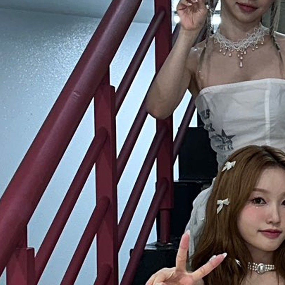 Latest photo of Loossemble