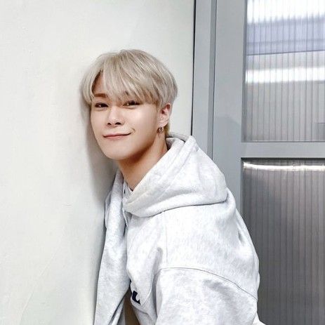 A moment captured by Moonbin (ASTRO)'s fan