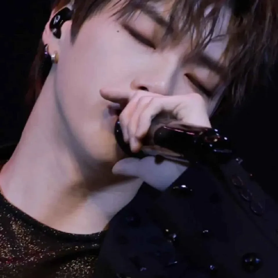 강다니엘의 비하인드 컷