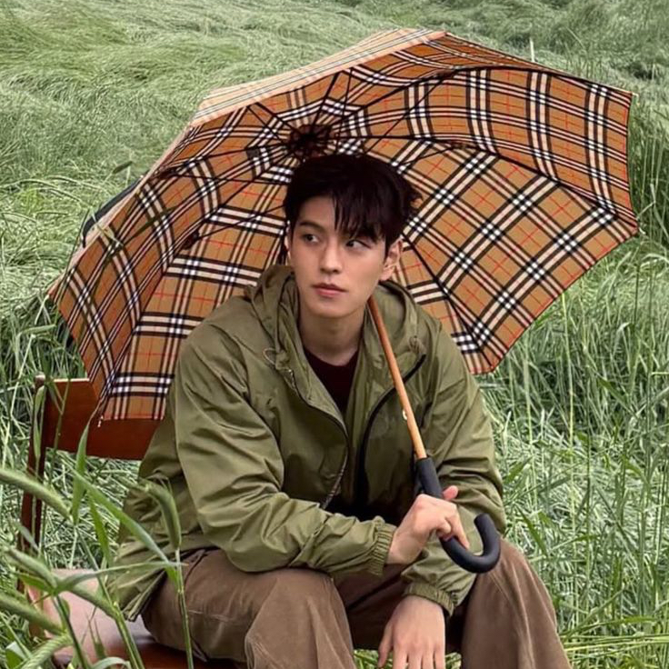 Behind-the-scenes cut of Seungmin (Stray Kids)