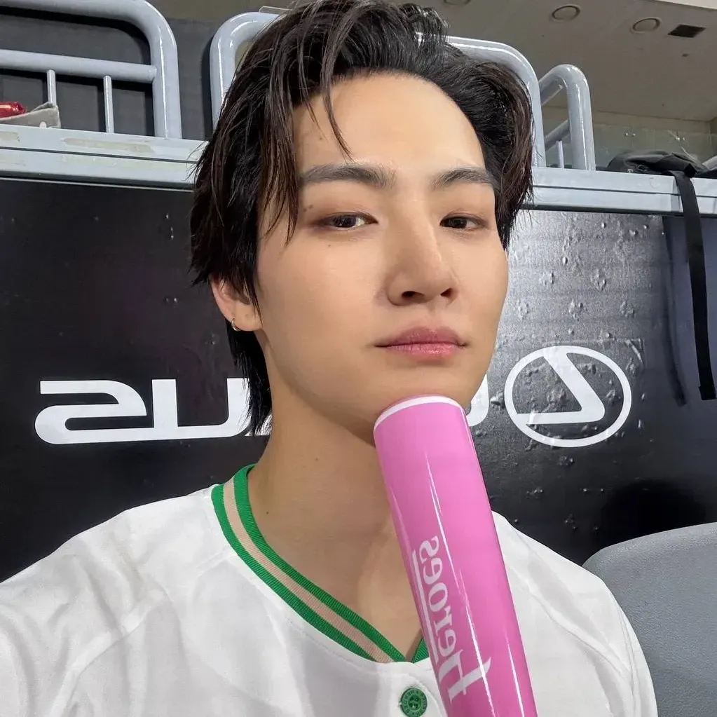 Behind-the-scenes cut of JAY B (GOT7)