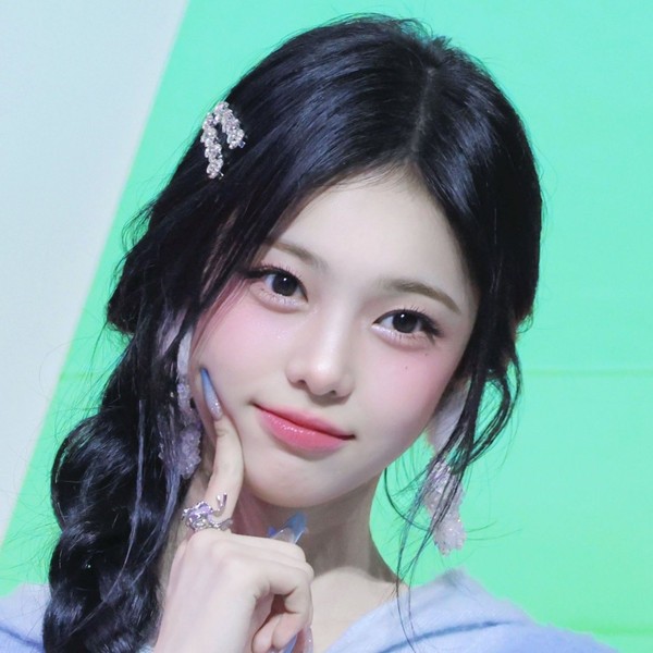 Ian Wallpaper Free Download | High-Quality Idol Photo Collection