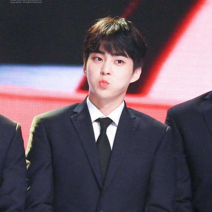 Foto aktivitas terbaru EXO