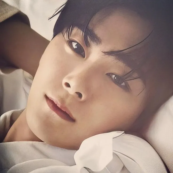 Latest photo of Moonbin (ASTRO)