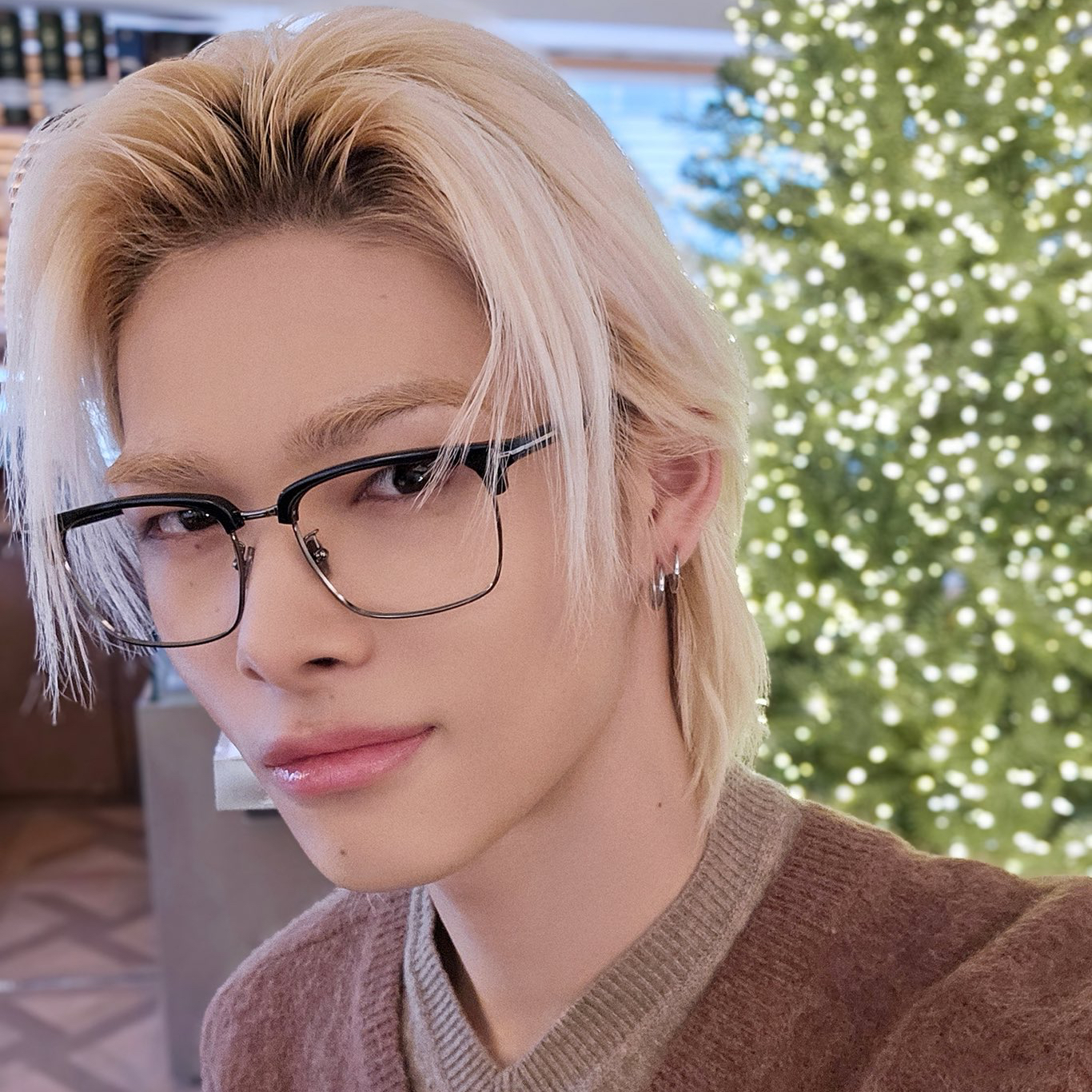 Foto aktivitas terbaru NI-KI (ENHYPEN)