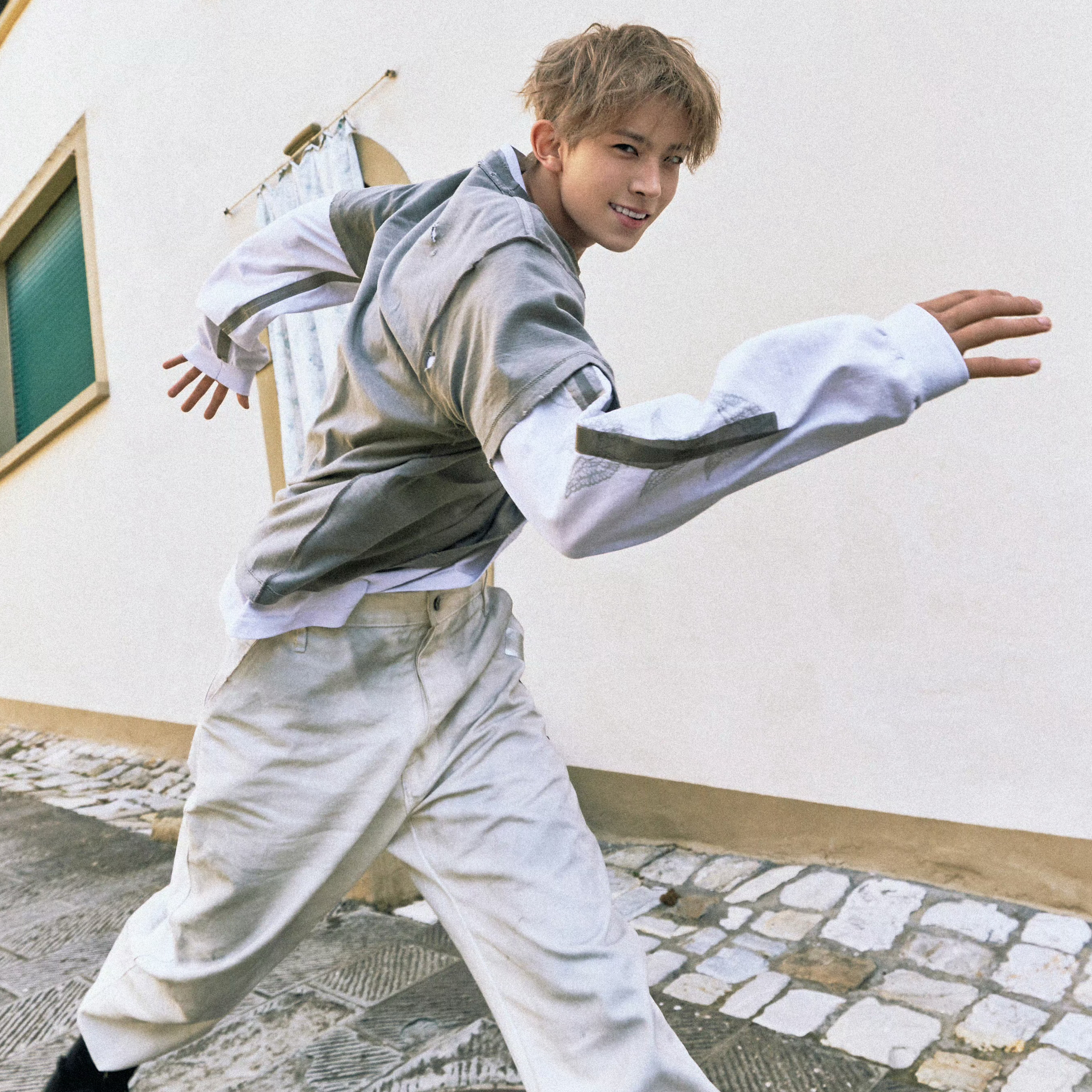 Behind-the-scenes cut of Heeseung (ENHYPEN)