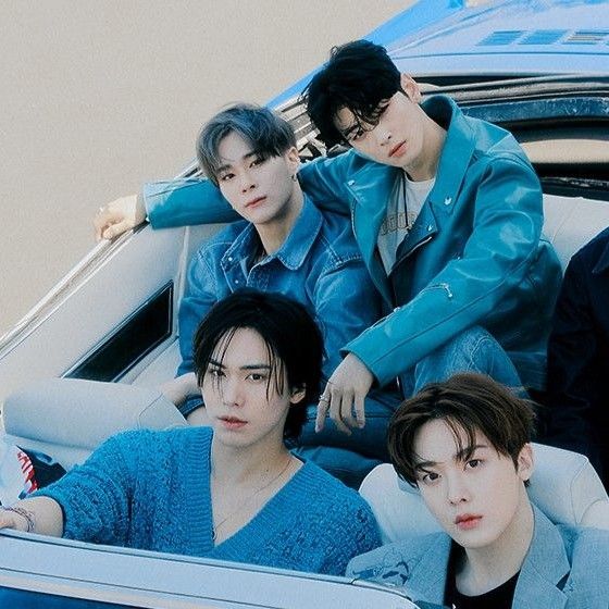 아스트로의 최신 사진