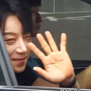 Recent activity shot of Hwang Chiyeol