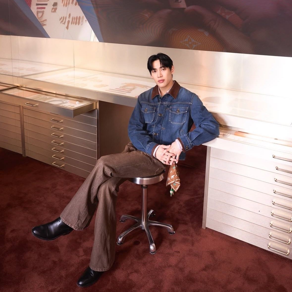 Behind-the-scenes cut of Bambam (GOT7)