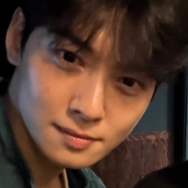 A moment captured by Eunwoo (ASTRO)'s fan