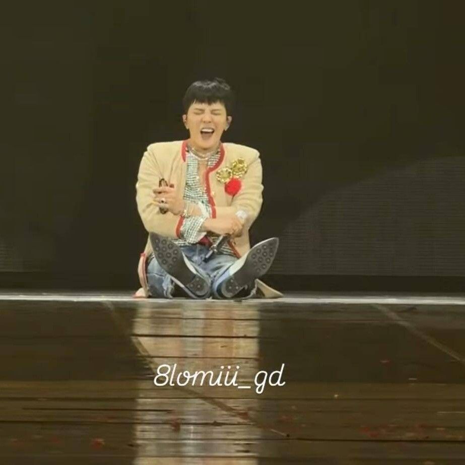 Recent activity shot of G-DRAGON (BIGBANG)