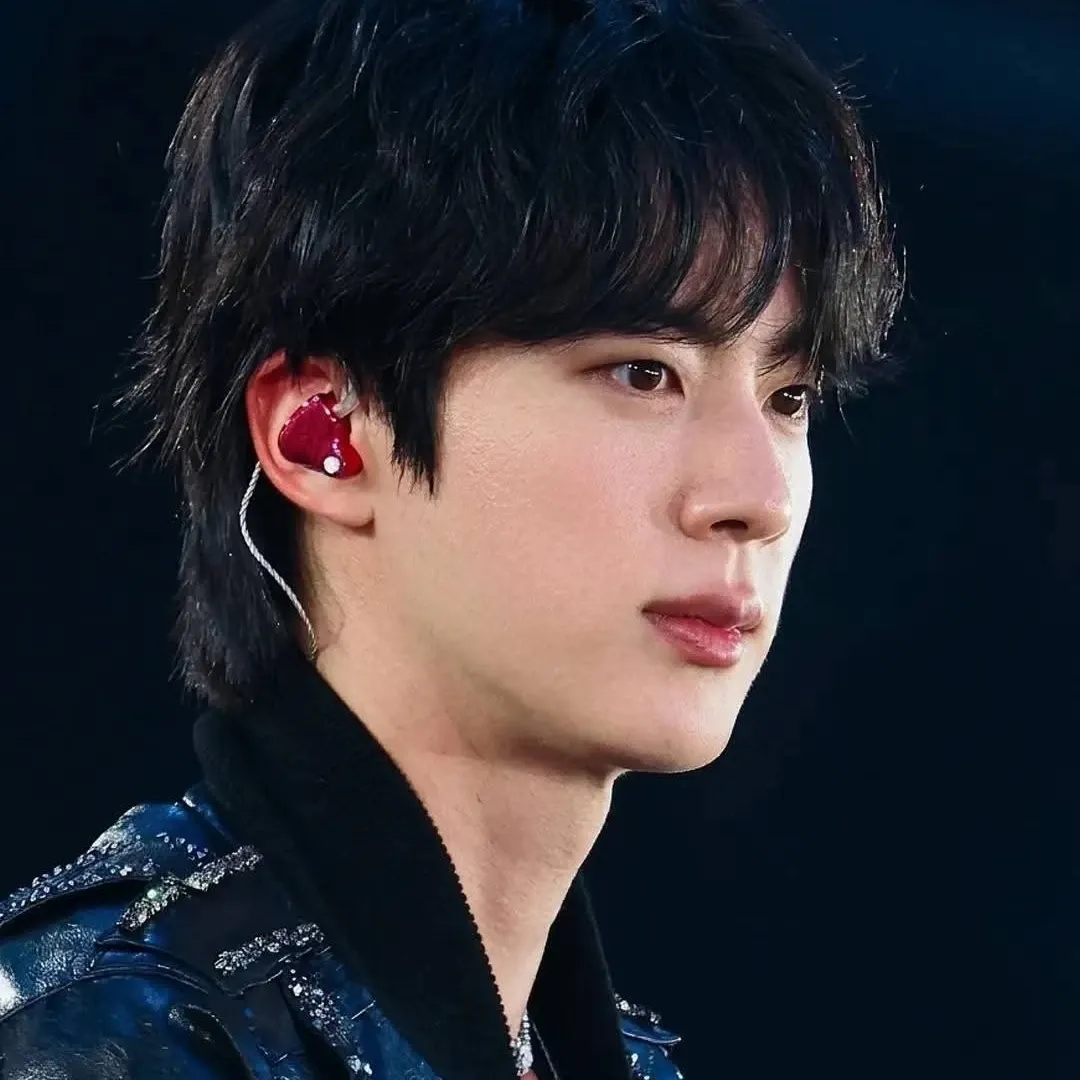 진 (방탄소년단)의 비하인드 컷