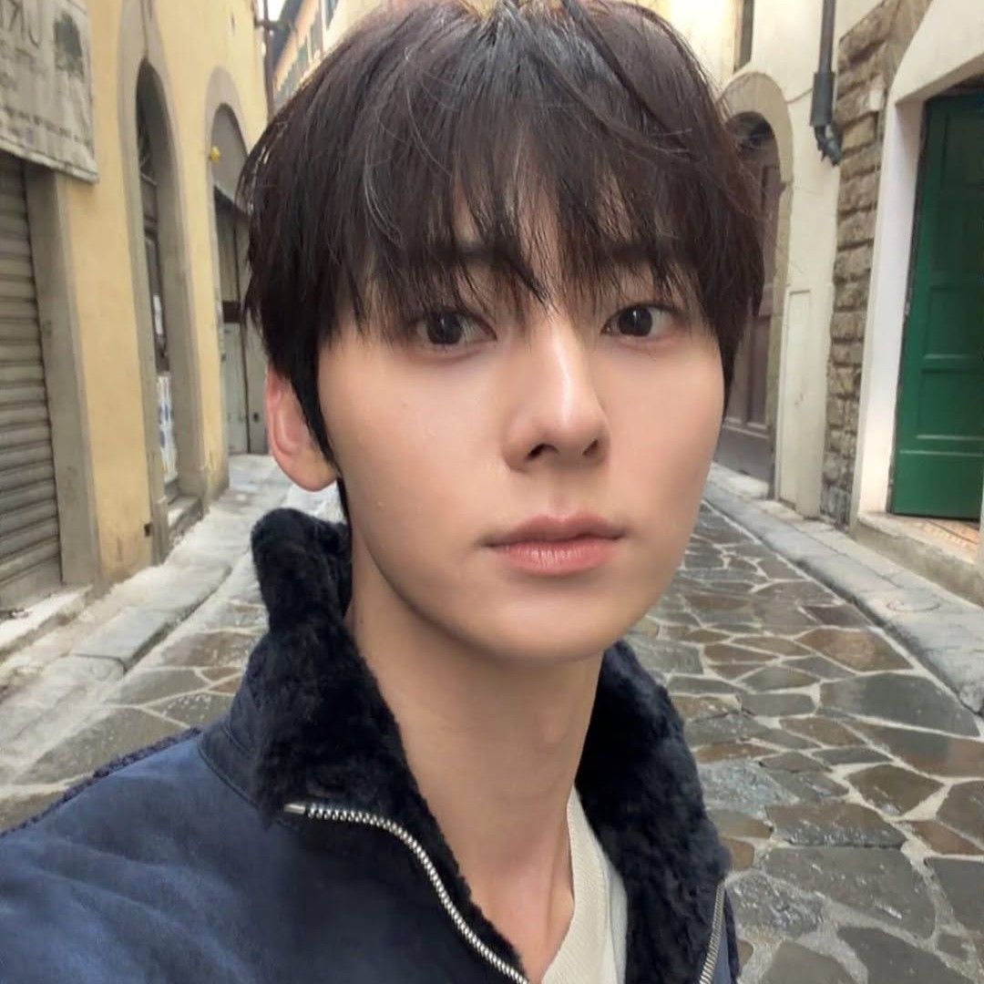 Latest photo of Hwang Minhyun