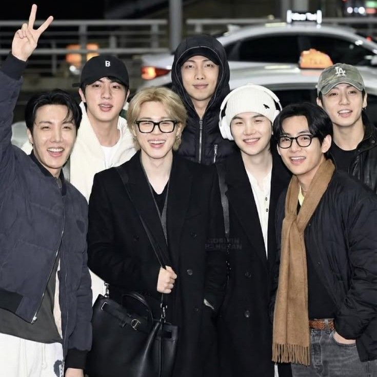 Foto aktivitas terbaru BTS