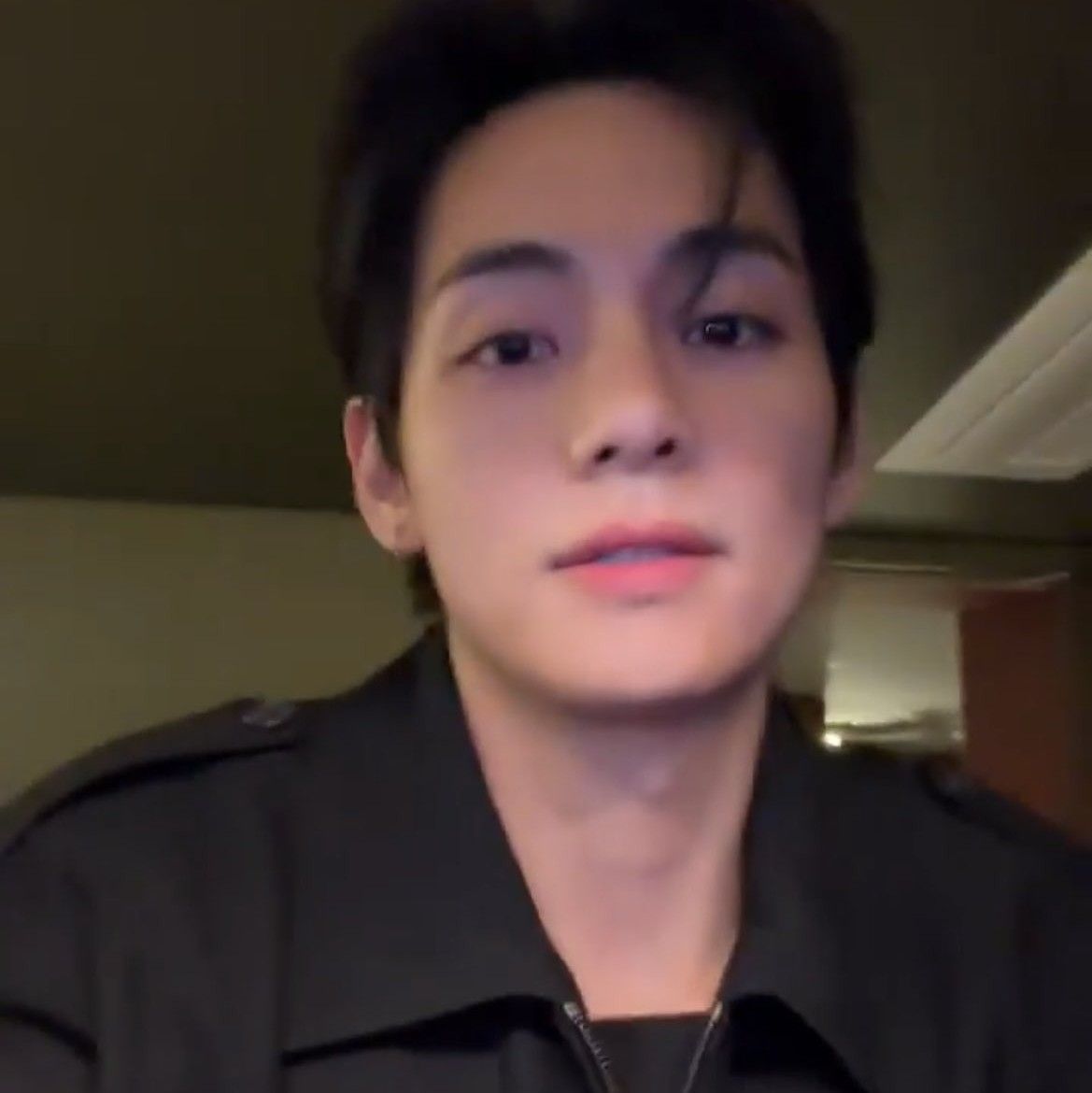 V (BTS)の最近の活動写真