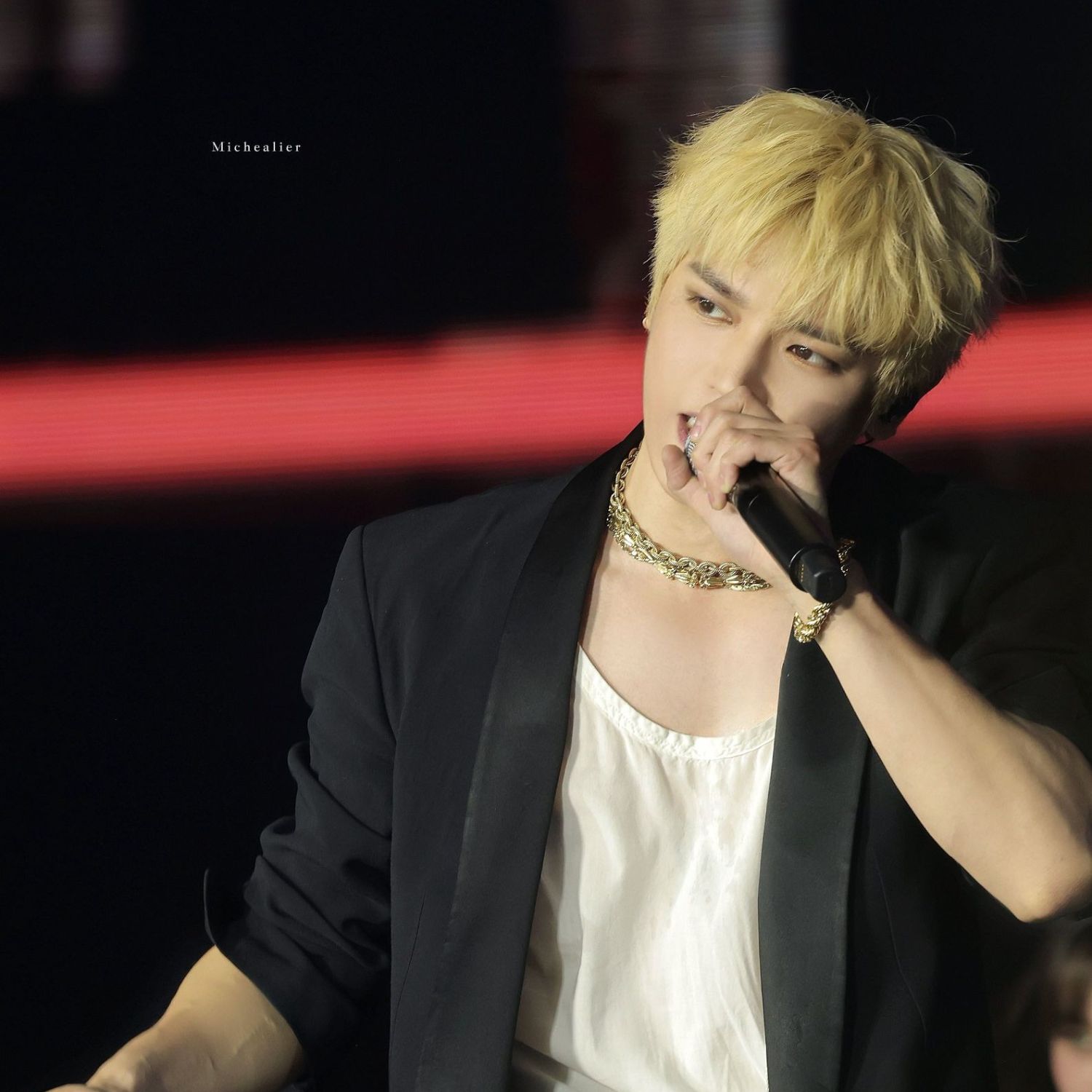 A moment captured by Taeyong (NCT 127)'s fan