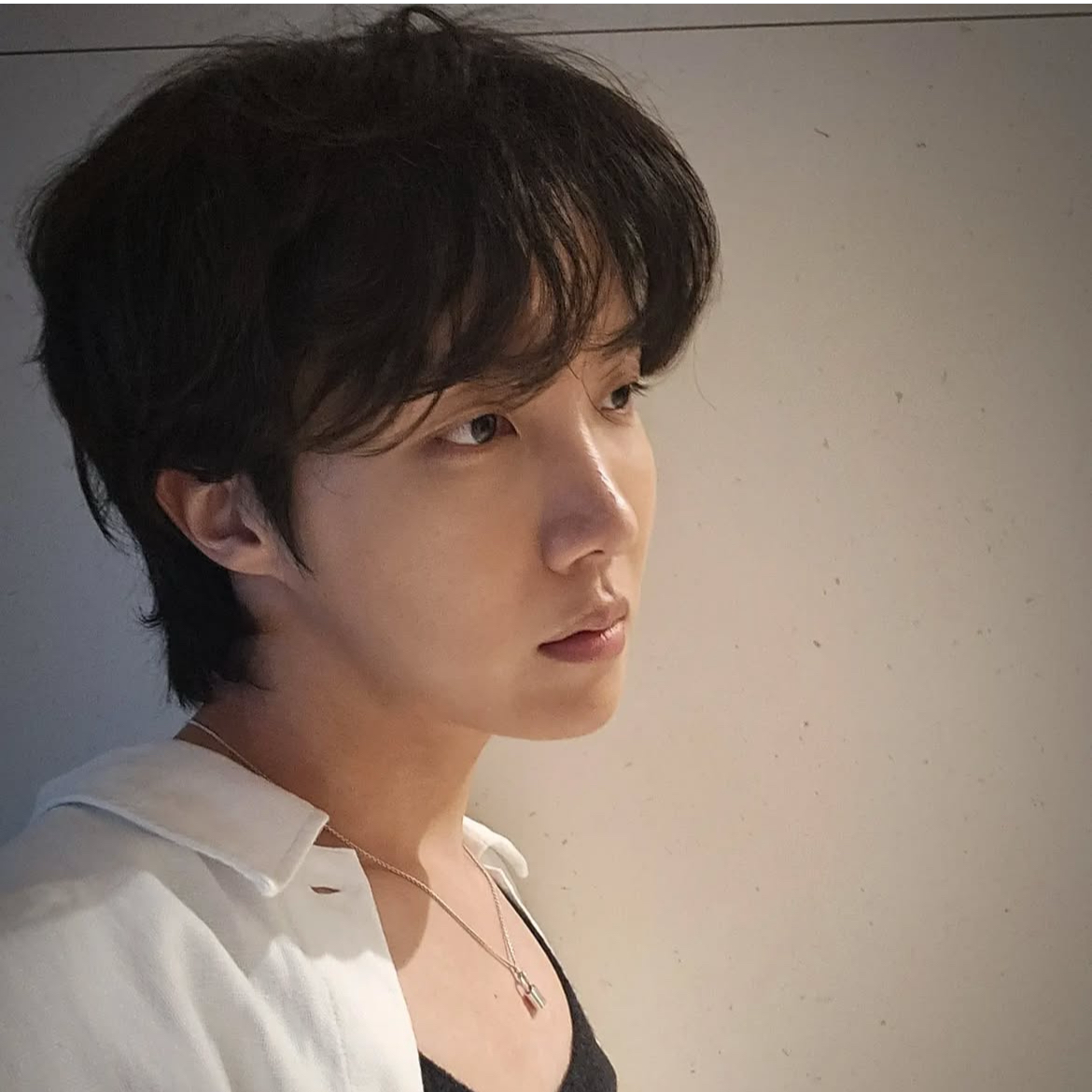 Momen yang diabadikan oleh penggemar j-hope (BTS)