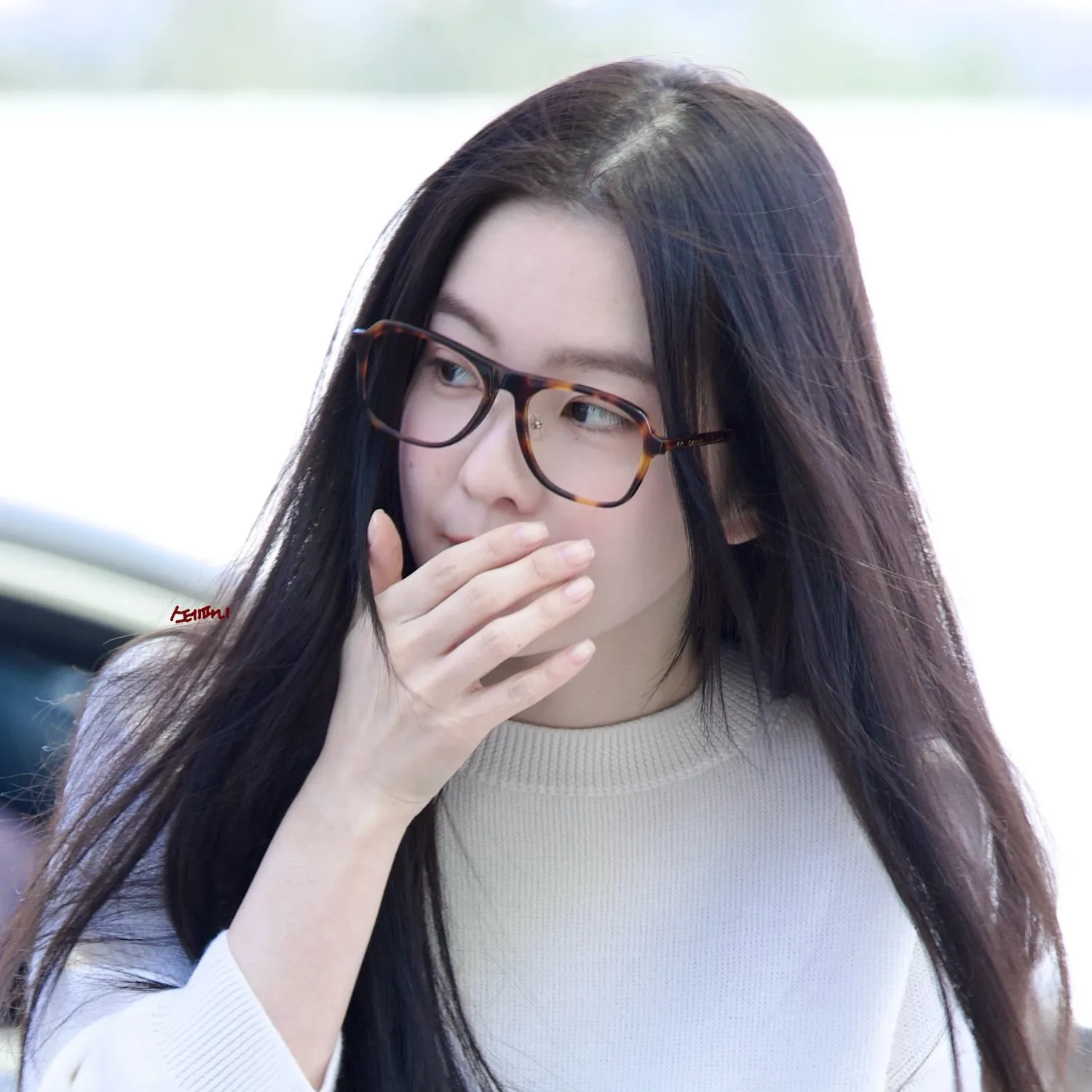 Behind-the-scenes cut of Irene (Red Velvet)