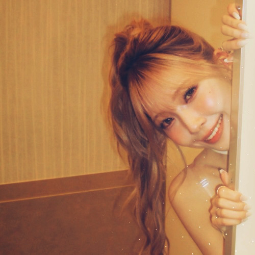 A moment captured by Mayuka (NiziU)'s fan