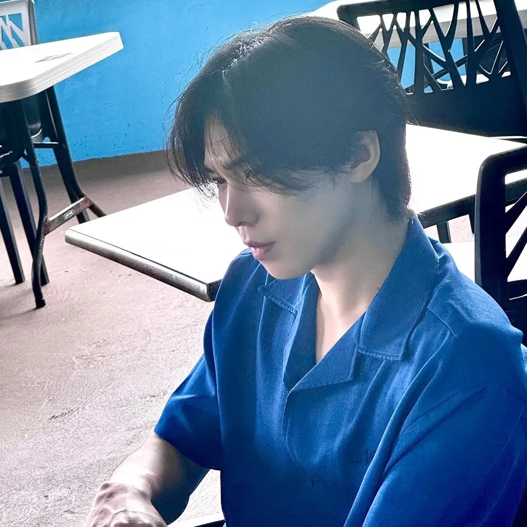 A moment captured by Rocky's fan