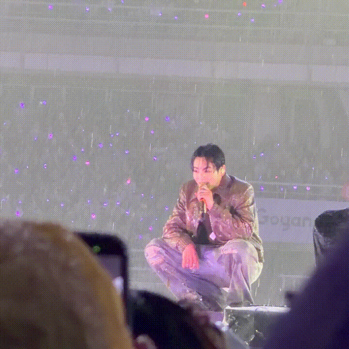 Momen yang diabadikan oleh penggemar Jungkook (BTS)