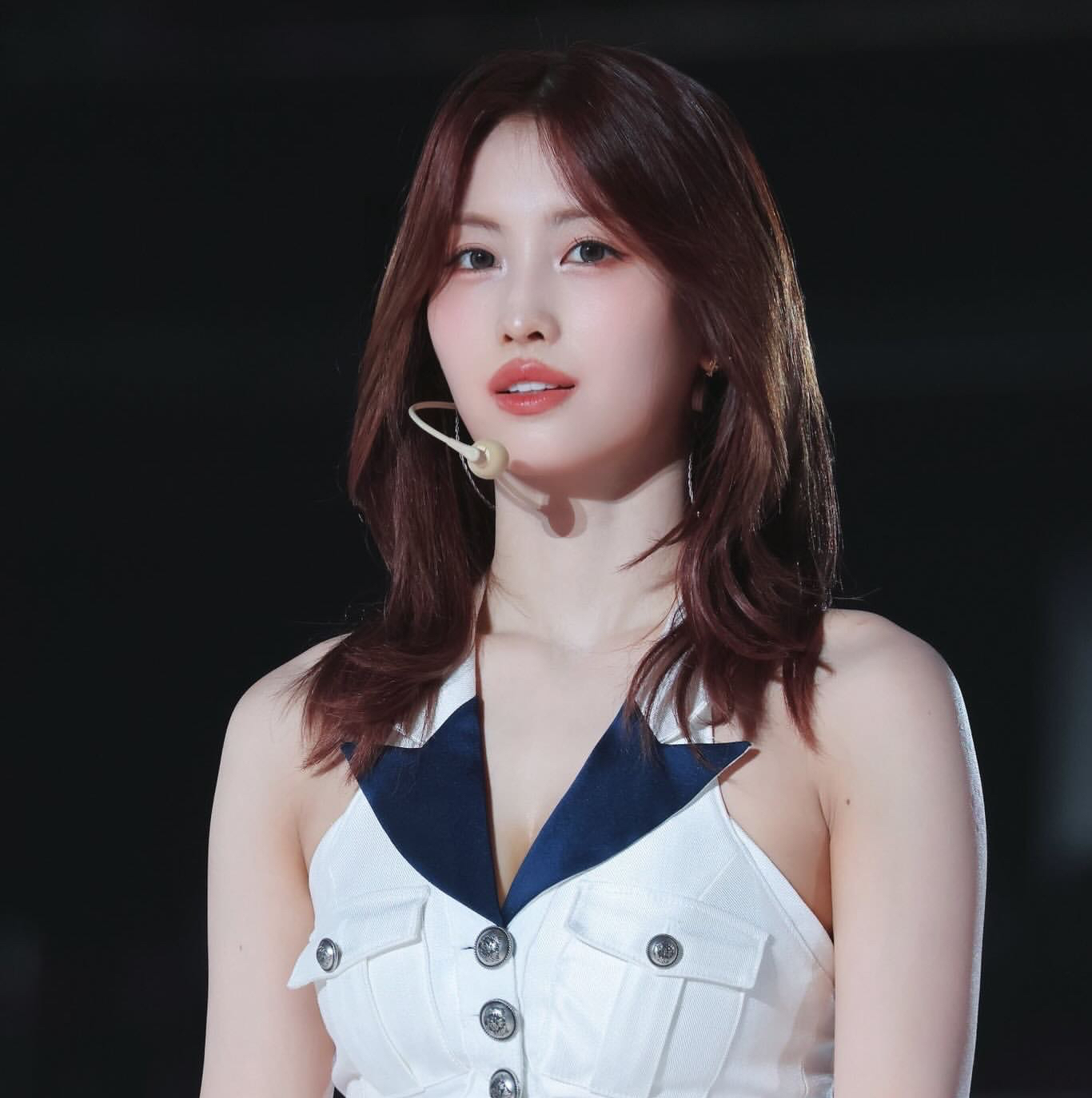 모모 (TWICE)의 비하인드 컷