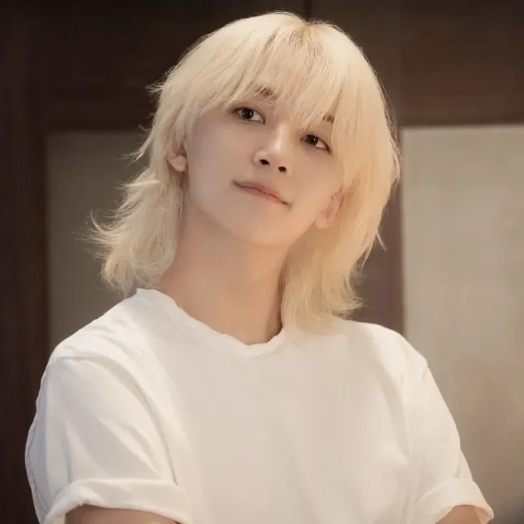 A moment captured by Jeonghan (SEVENTEEN)'s fan