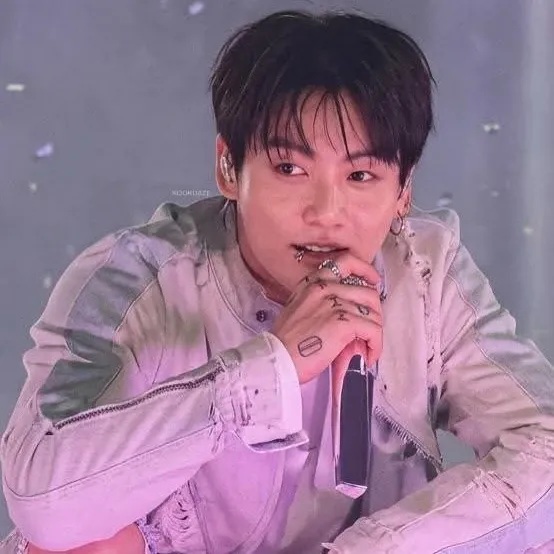 정국 (방탄소년단) 최근 활동샷