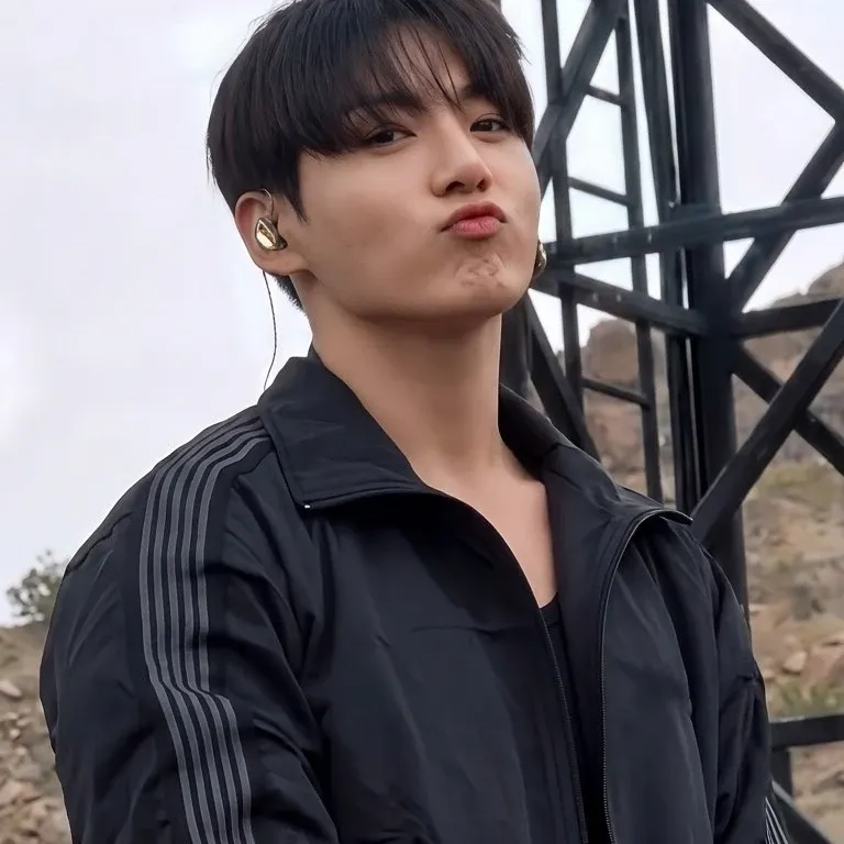 Behind-the-scenes cut of Jungkook (BTS)